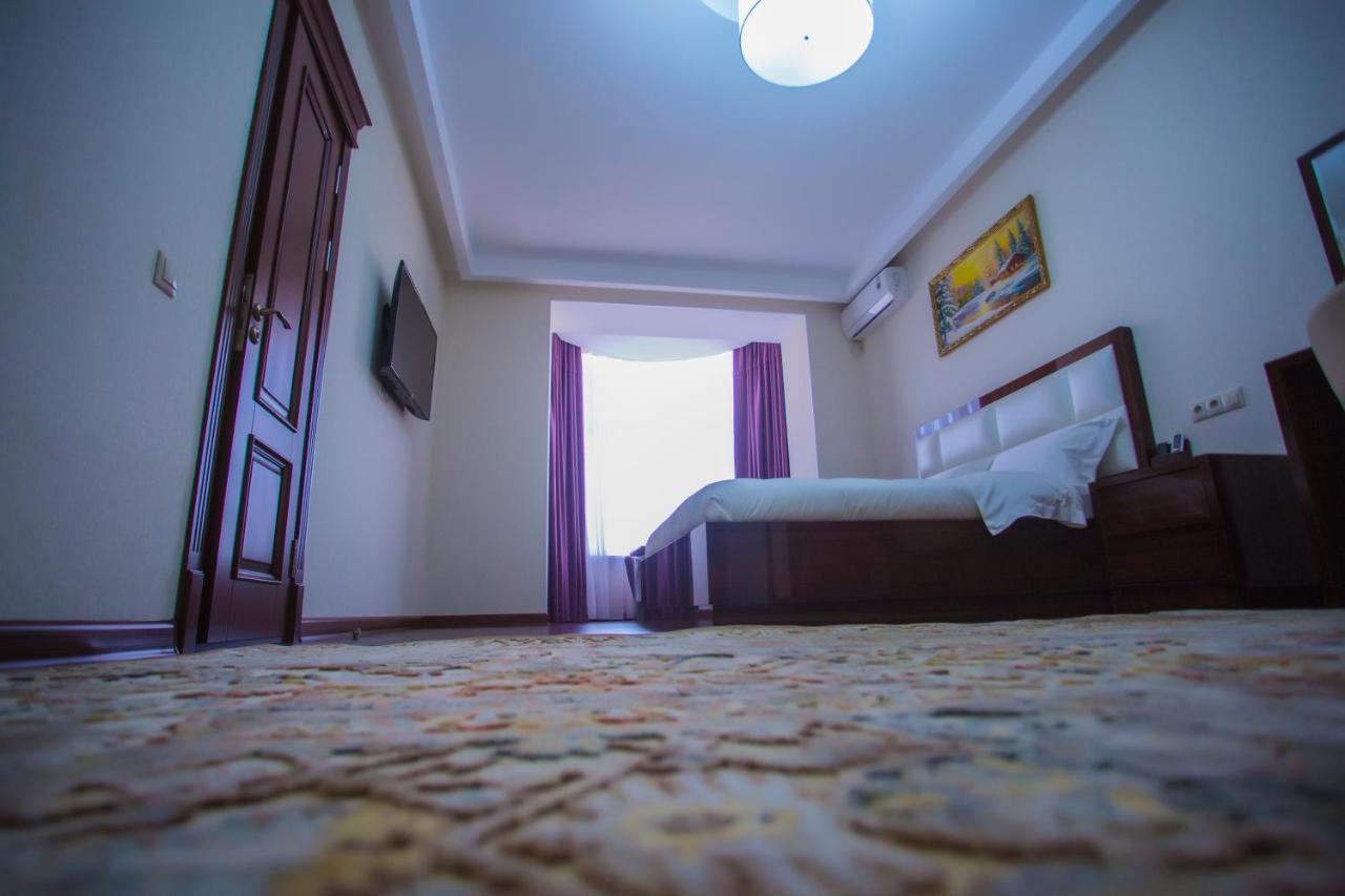 Hotel Ayni Душанбе Екстер'єр фото