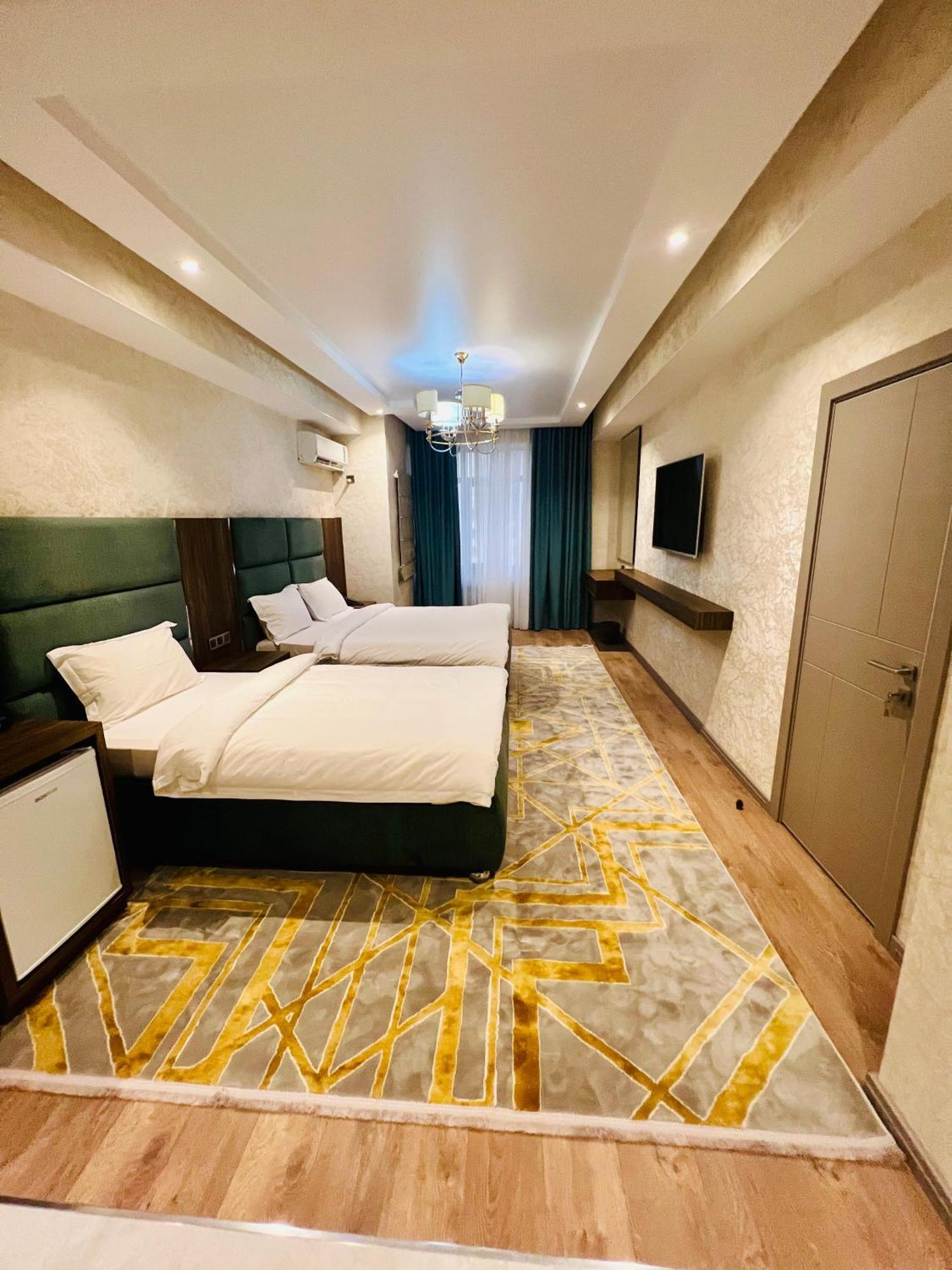 Hotel Ayni Душанбе Екстер'єр фото